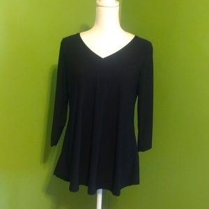 ACCENT black tunic v-neck with 3/5 sleeves